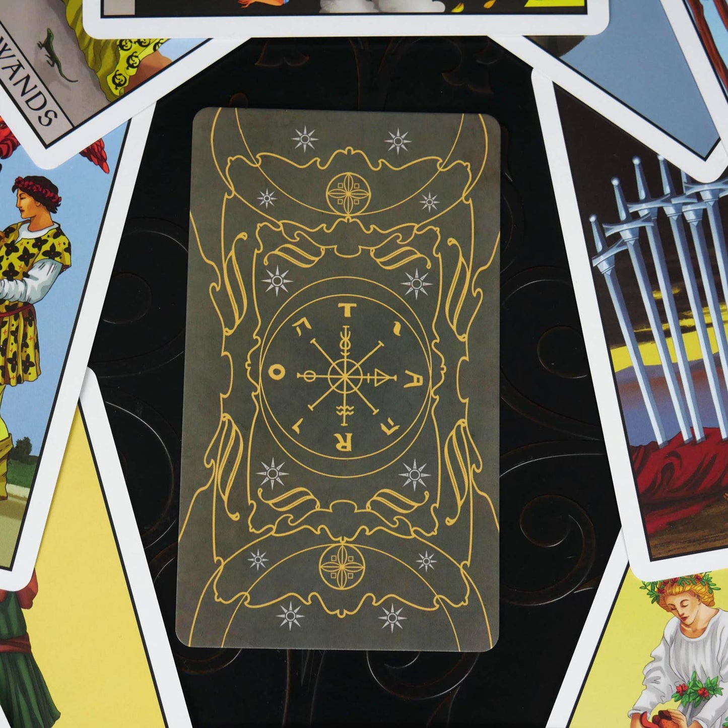 Lustrous Tarot Modern Tarot Cards Deck - Da Brigh