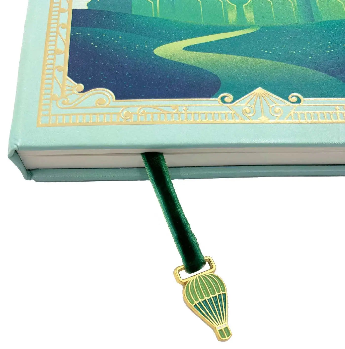 Wicked: Emerald City Journal with Ribbon Charm – Deluxe Wicked-Themed Journal Insight Editions UK
